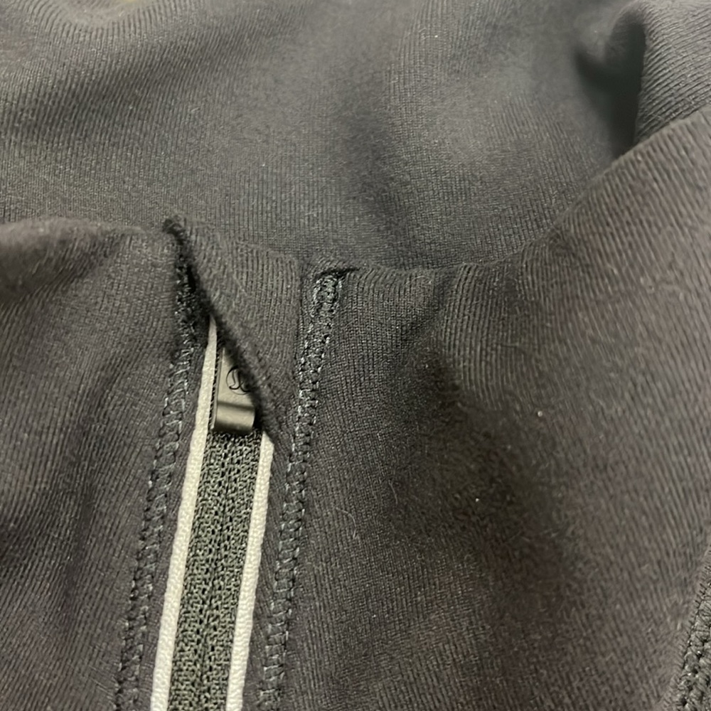 Lululemon Lace Star Runner Pullover Top Size 12 Black - Picture 6 of 13